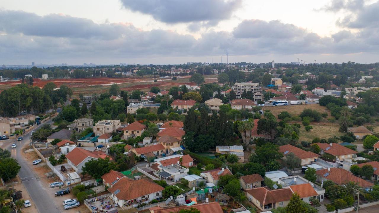 צימר רומנטי ואיכותי בפרדס חנה La Baita Kültér fotó